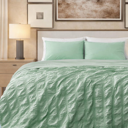 Cooling Seersucker Lightweight Comforter