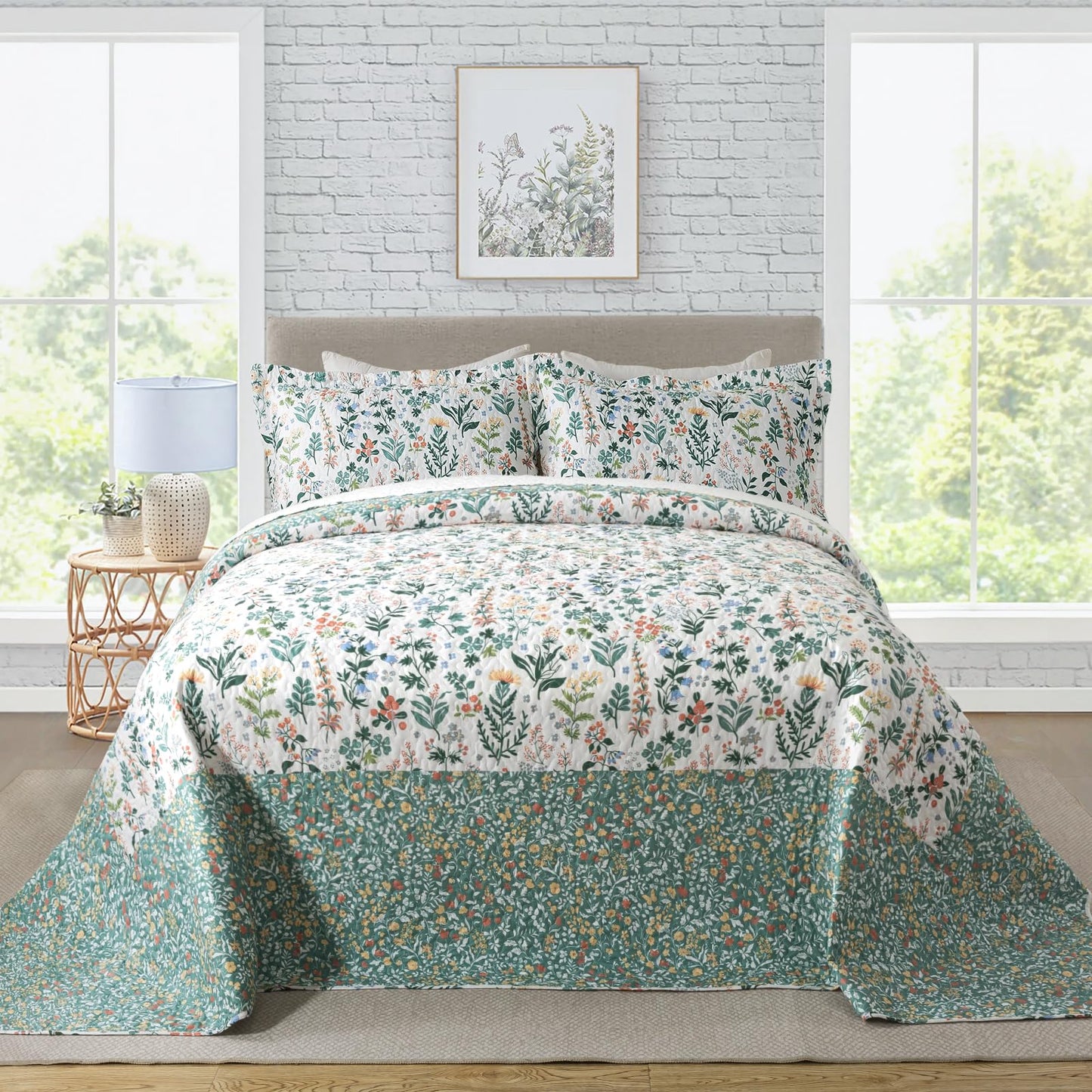 Patchwork Floral Quilt Bedspread Set