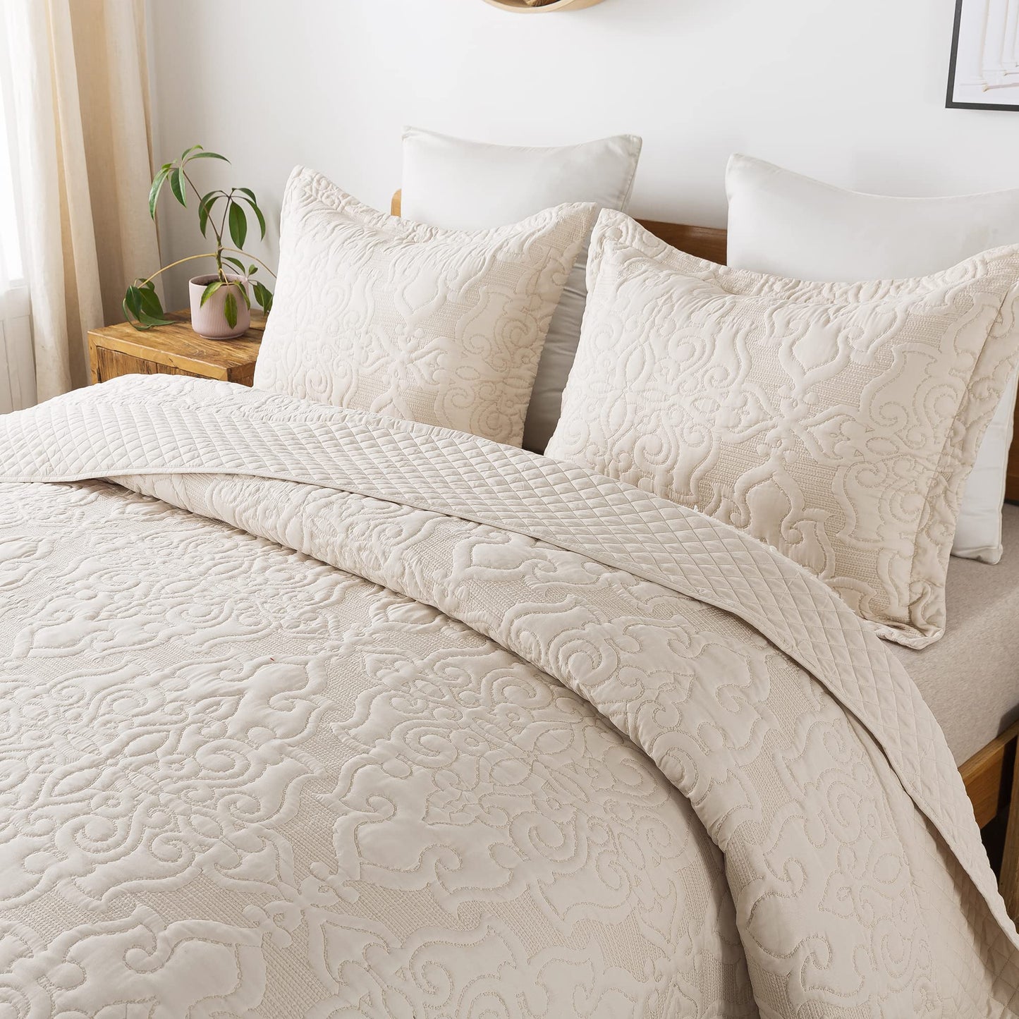 Patchwork Floral Quilt Bedspread Set