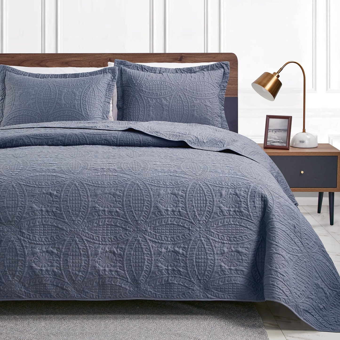 Brushed Microfiber Lightweight Quilt Set