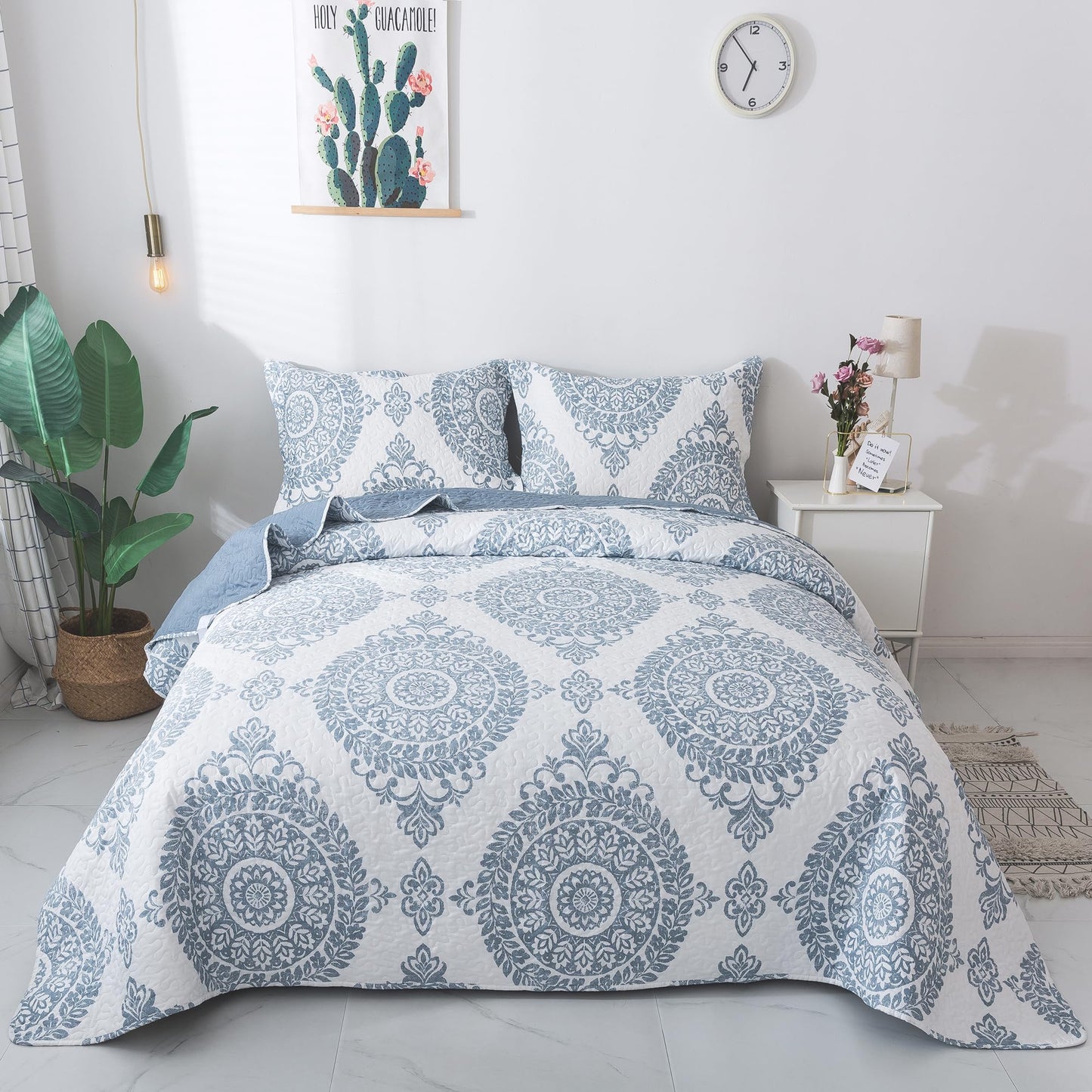 Patchwork Floral Quilt Bedspread Set