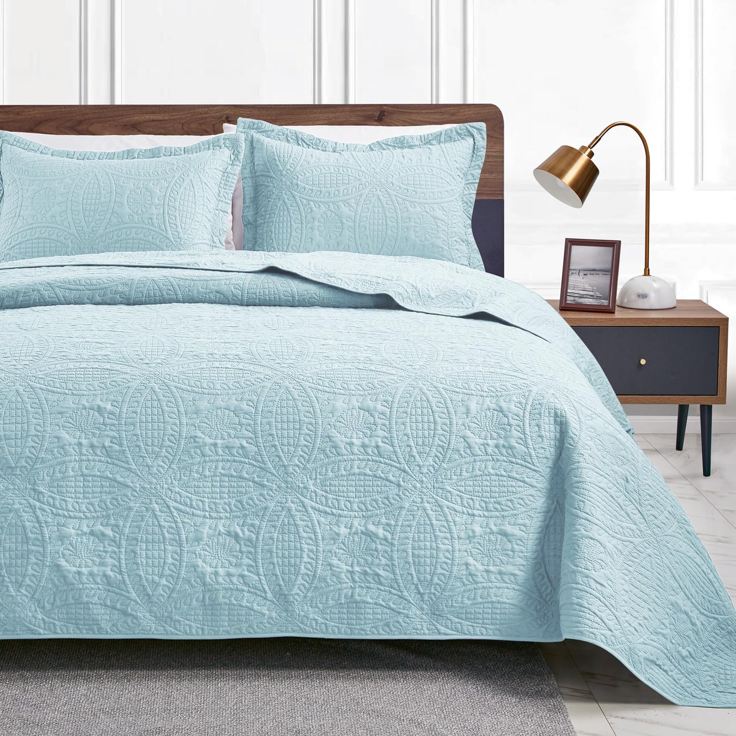 Brushed Microfiber Lightweight Quilt Set