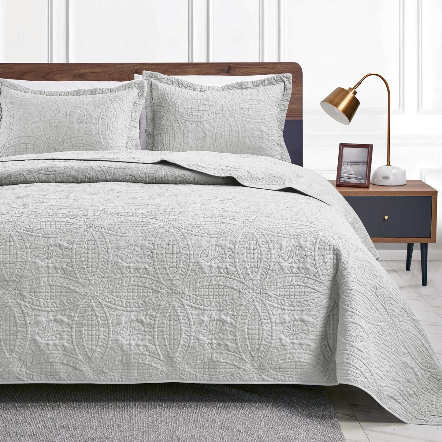 Brushed Microfiber Lightweight Quilt Set