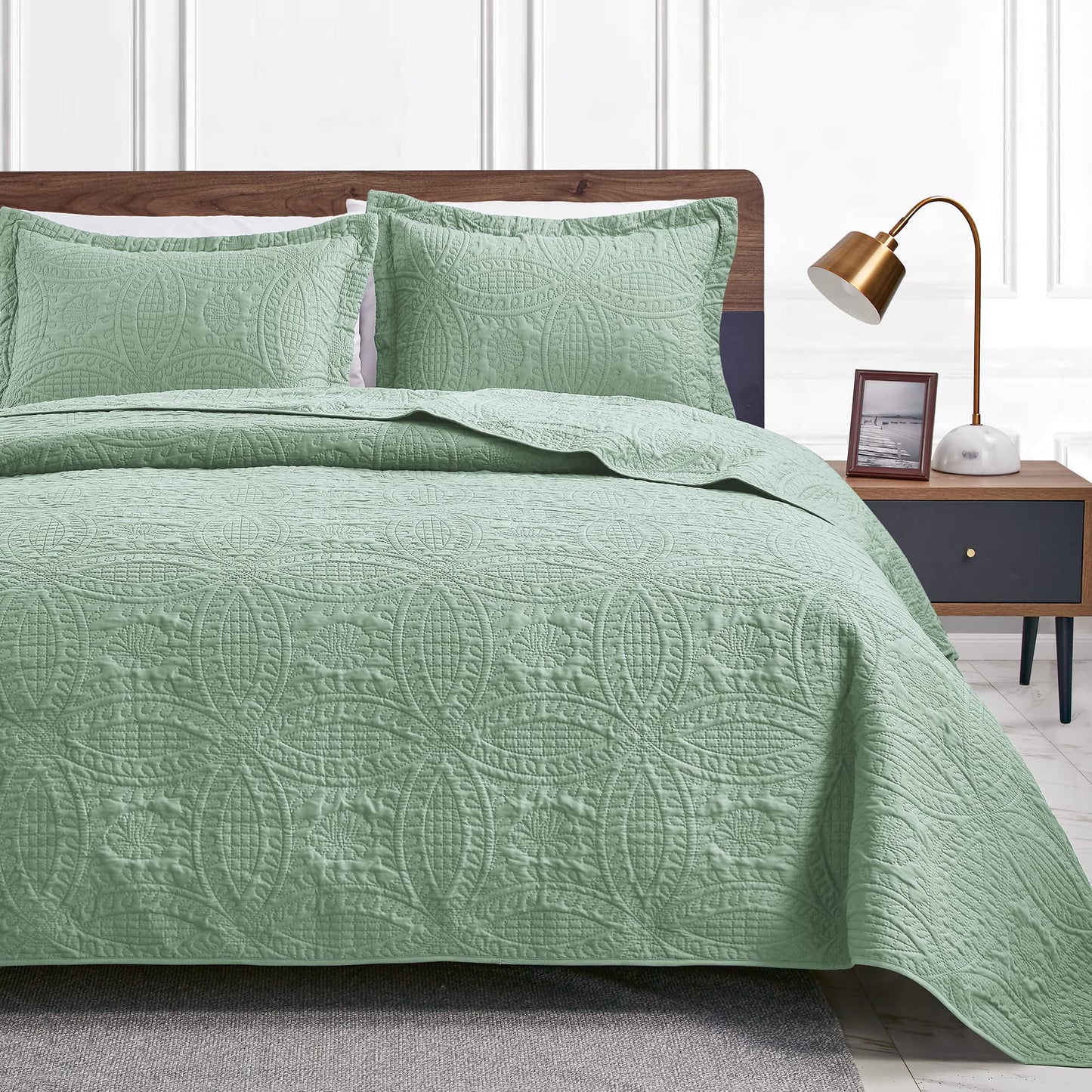Brushed Microfiber Lightweight Quilt Set
