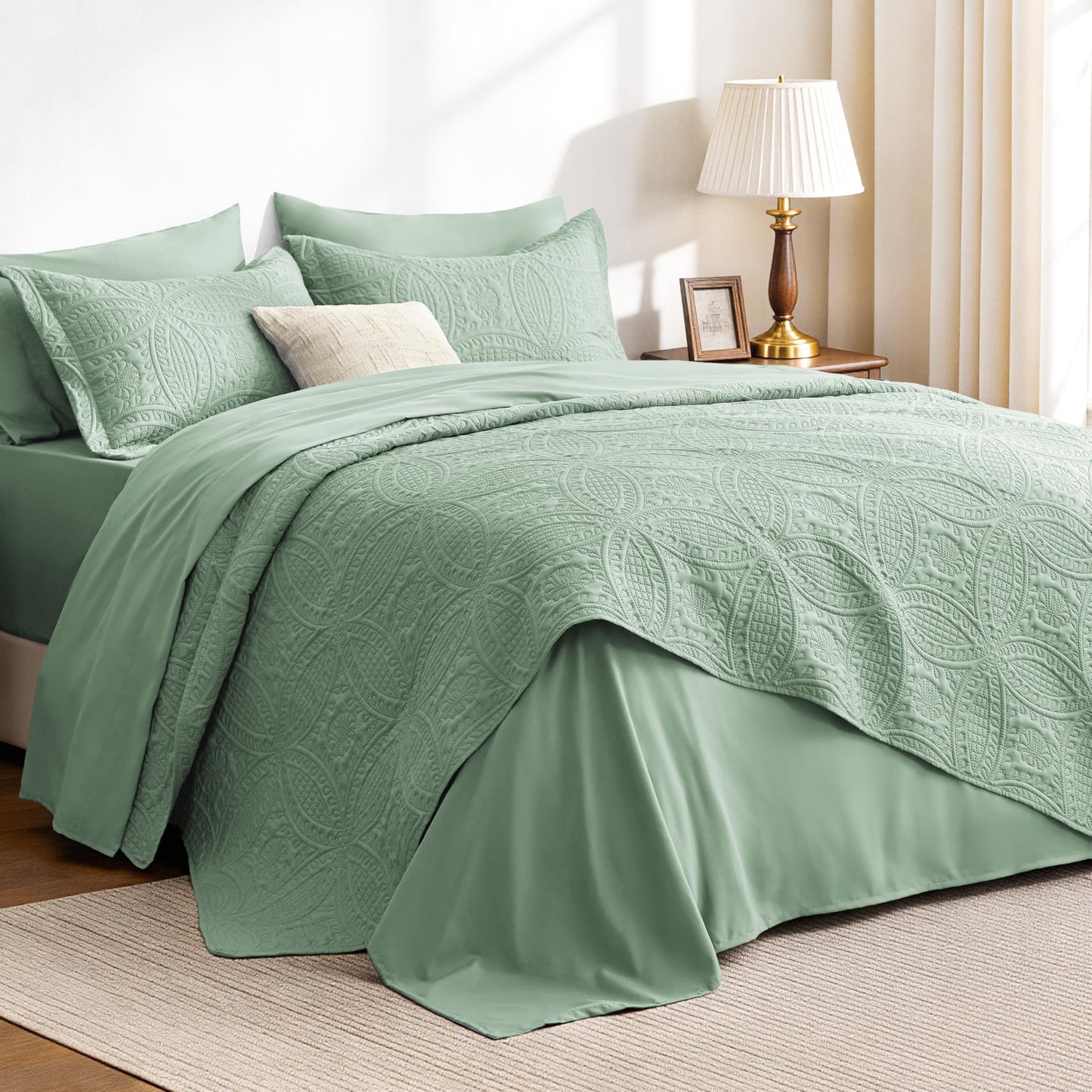 Brushed Microfiber Lightweight Quilt Set