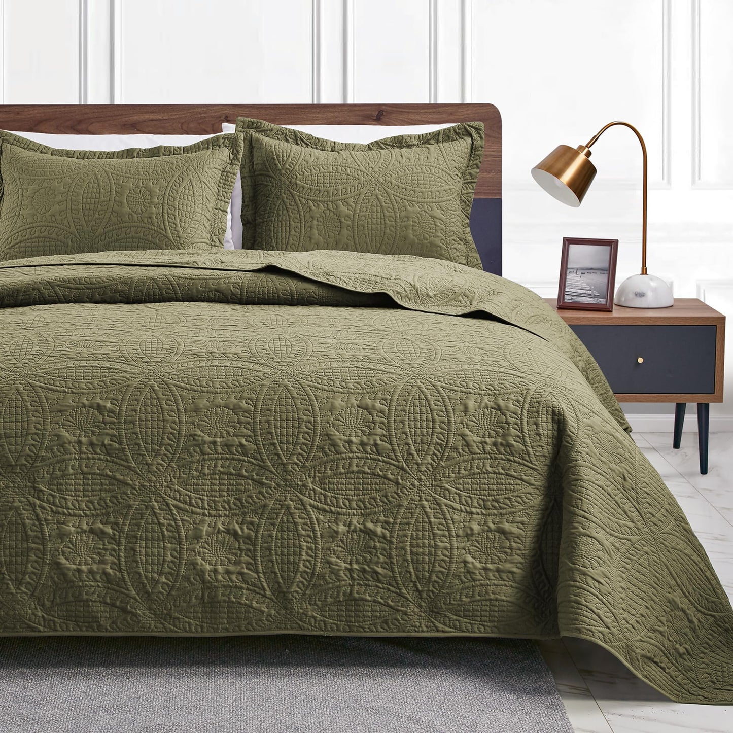 Brushed Microfiber Lightweight Quilt Set