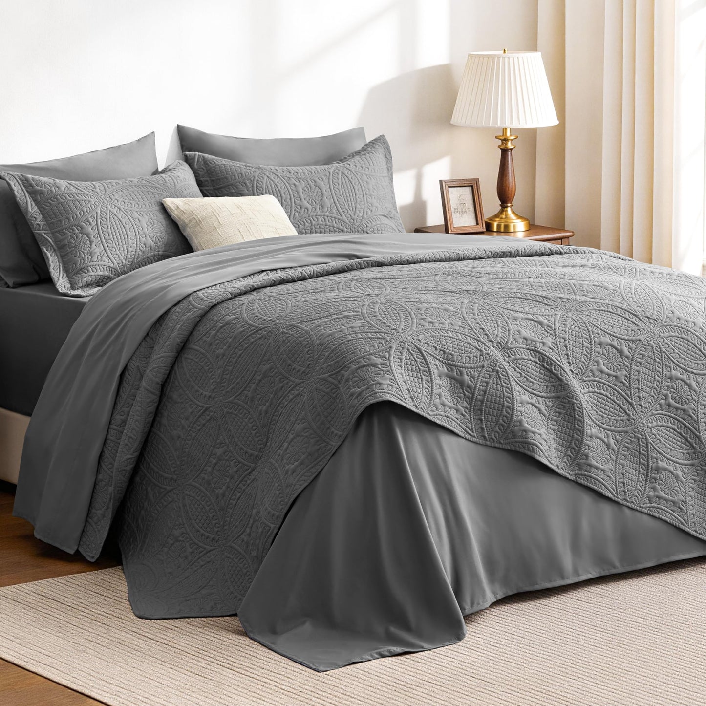 Brushed Microfiber Lightweight Quilt Set