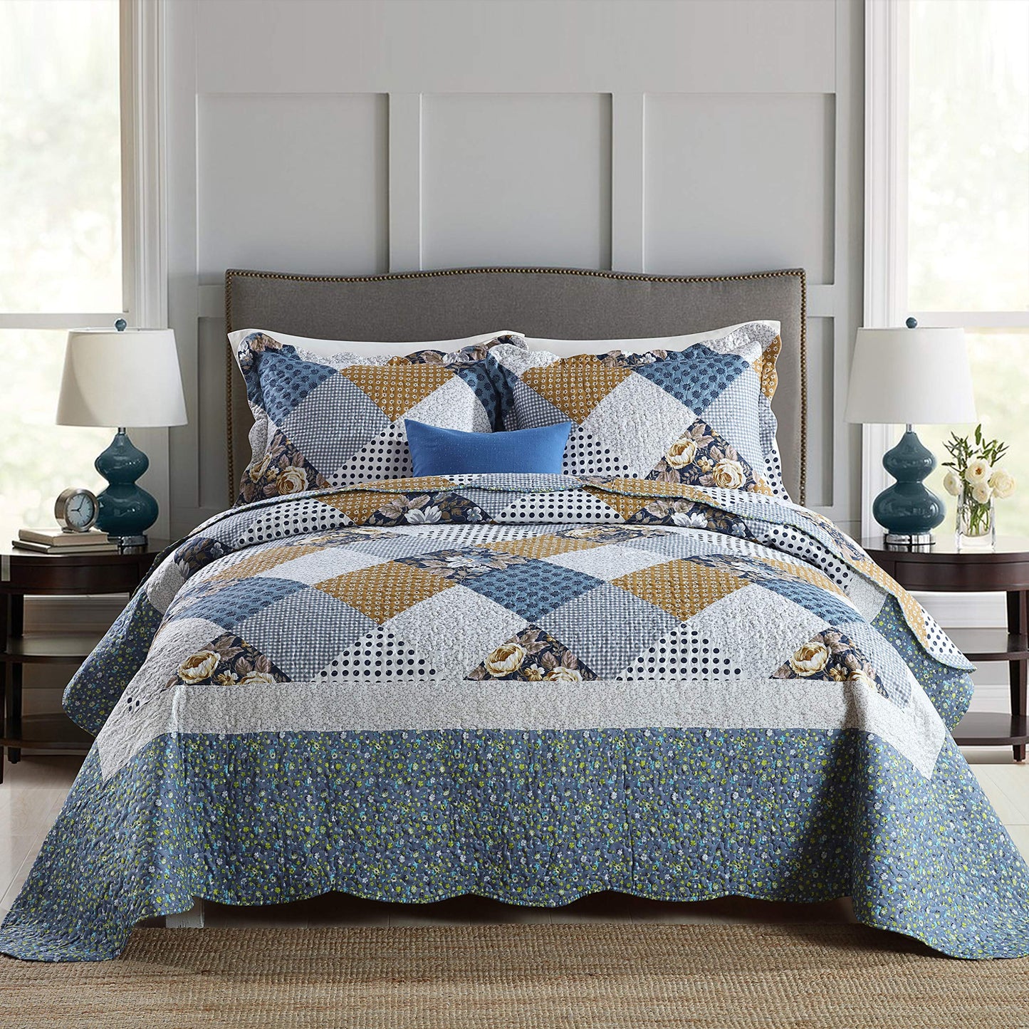 Patchwork Floral Quilt Bedspread Set